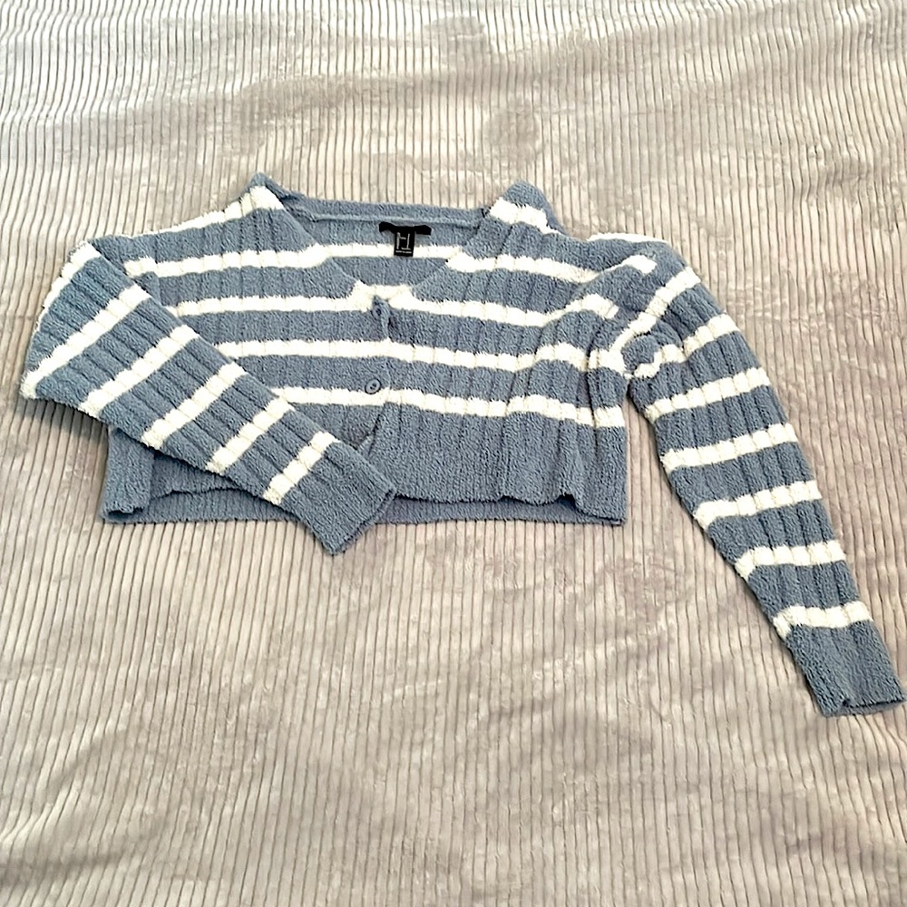 Forever 21 cropped off the shoulder sweater!
